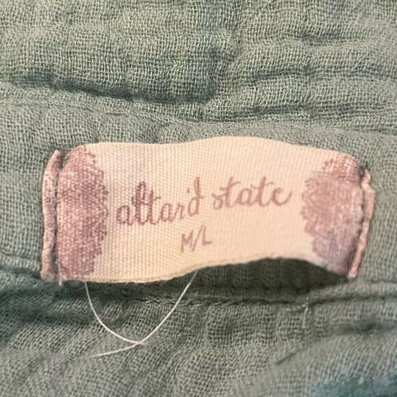 Altar'd State Sage Green Button-Down Shirt Medium - Picture 4 of 4